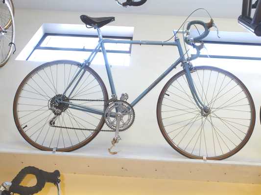Blue Rodriguez Vintage touring bike for a tall customer