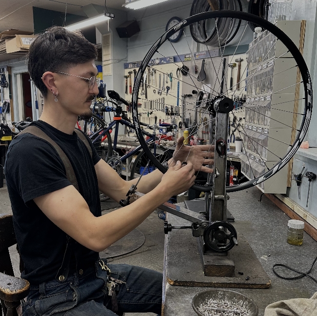 hand built bicycle wheels